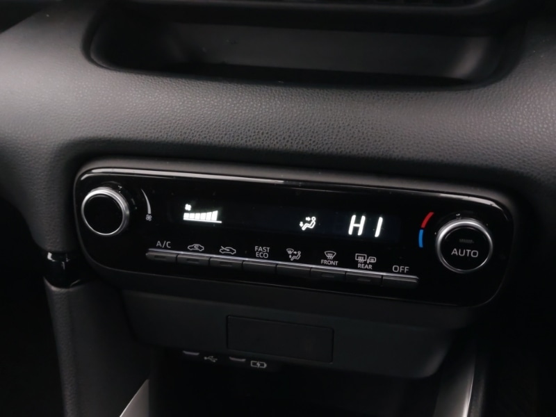 Used Toyota Yaris 2024 for sale - 77876203: Photo 12