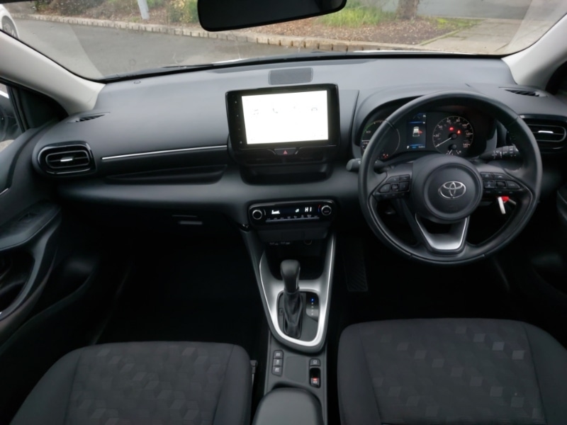 Used Toyota Yaris 2024 for sale - 77876203: Photo 2