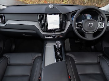 Used Volvo XC60 2025 for sale - 77731990: Photo