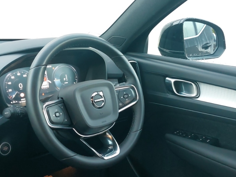 Used Volvo XC40 2023 for sale - 77353124: Photo 10