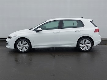 Used Volkswagen Golf 2024 for sale - 77046648: Photo