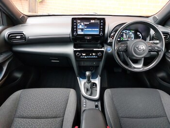 Used Toyota Yaris Cross 2021 for sale - 77235064: Photo