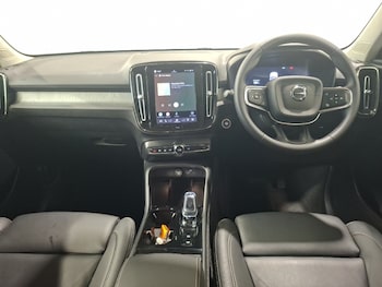 Used Volvo XC40 2025 for sale - 79310352: Photo