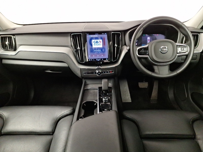 Used Volvo XC60 2023 for sale - 77325700: Photo 2