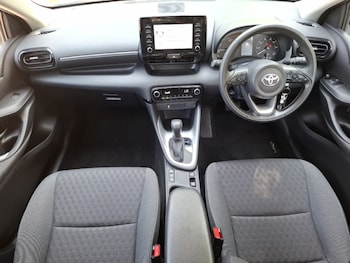 Used Toyota Yaris 2023 for sale - 79480682: Photo