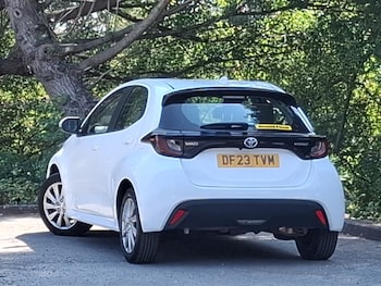 Used Toyota Yaris 2023 for sale - 79480682: Photo