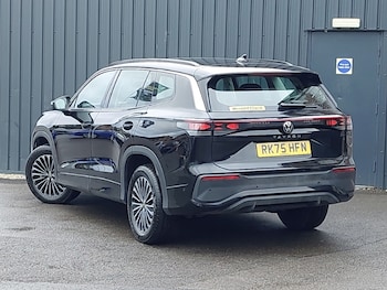 Used Volkswagen Touran 2025 for sale - 78347048: Photo