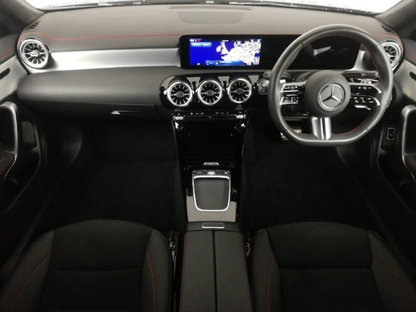 Used Mercedes-Benz CLA 2024 for sale - 76310447: Photo 2
