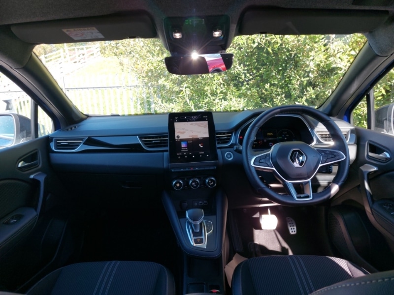 Used Renault Captur 2024 for sale - 76456335: Photo 2