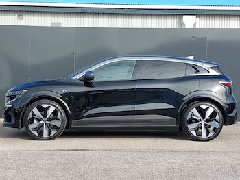 Used Renault Megane E Tech 2022 for sale - 76049524: Photo