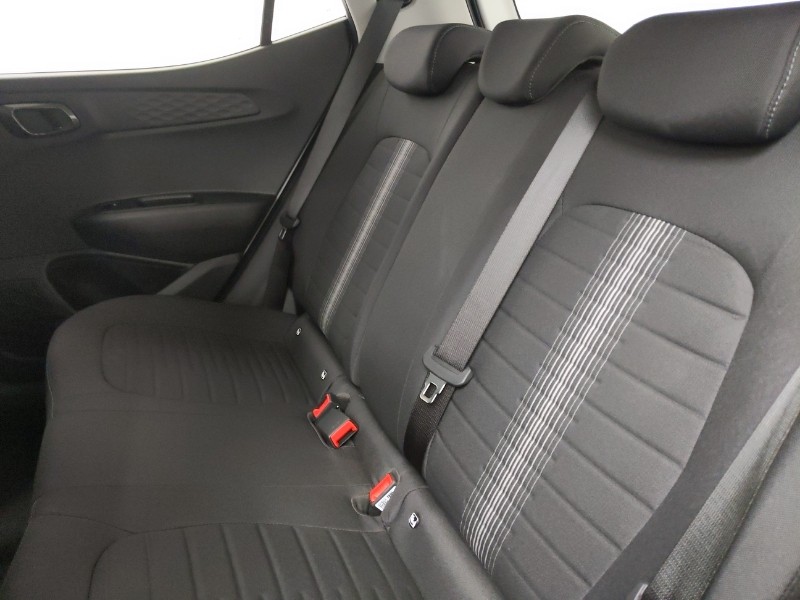Used Hyundai i10 2023 for sale - 76369844: Photo 6