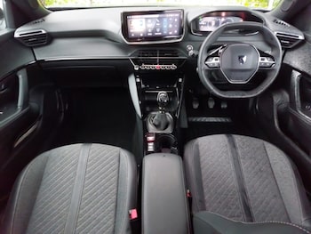 Used Peugeot 2008 2024 for sale - 77458370: Photo