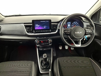 Used Kia Stonic 2023 for sale - 79581014: Photo