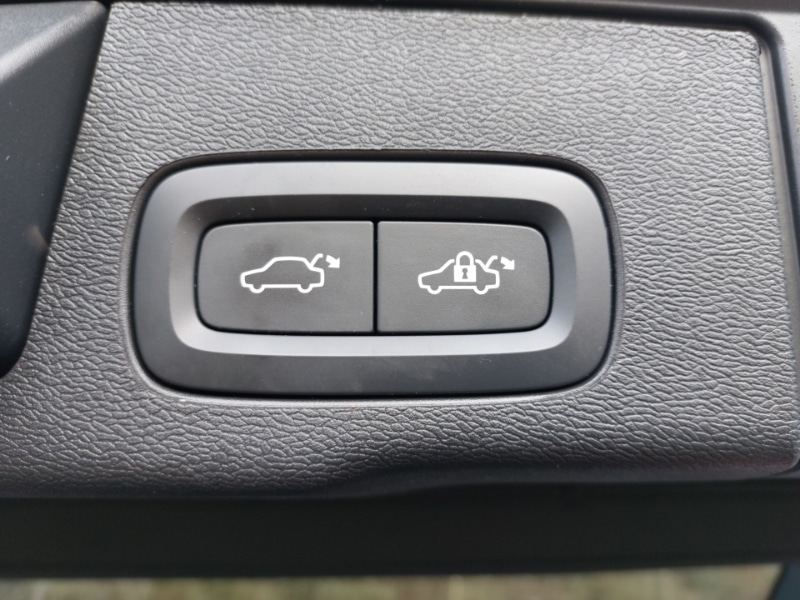 Used Volvo XC60 2023 for sale - 76983636: Photo 12