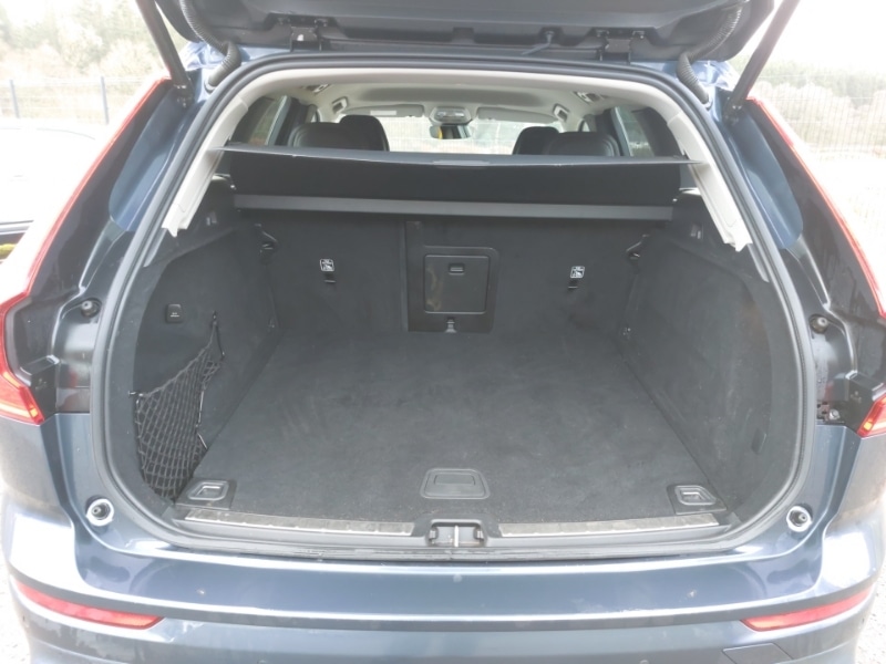 Used Volvo XC60 2023 for sale - 76983636: Photo 8