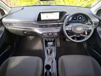 Used Hyundai i20 2024 for sale - 76083086: Photo
