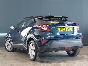 Used Toyota C-HR 2023 for sale - 78647743: Photo