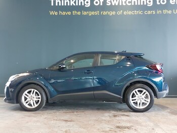 Used Toyota C-HR 2023 for sale - 78647743: Photo