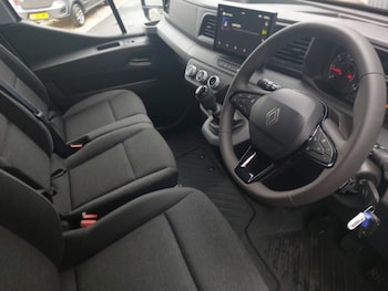 Used Renault Master 2025 for sale - 76269381: Photo 2