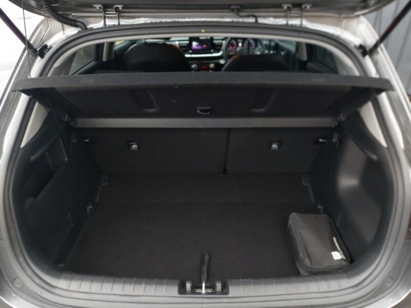 Used Kia Stonic 2024 for sale - 78014189: Photo 8