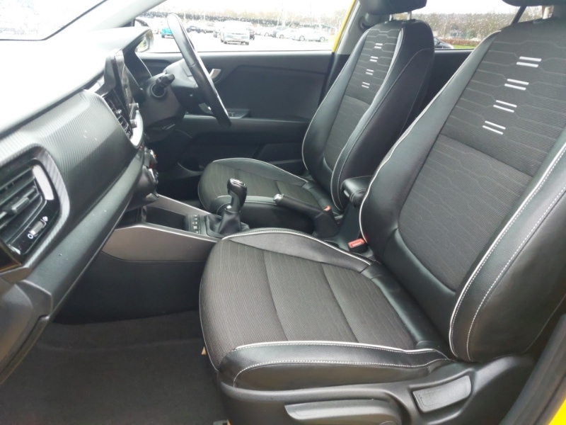 Used Kia Stonic 2023 for sale - 77664541: Photo 5