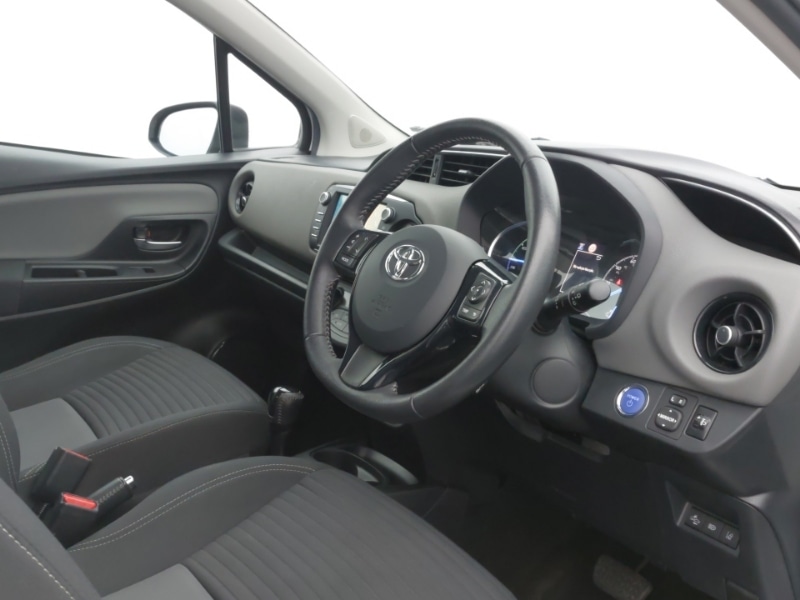 Used Toyota Yaris 2020 for sale - 76855576: Photo 12