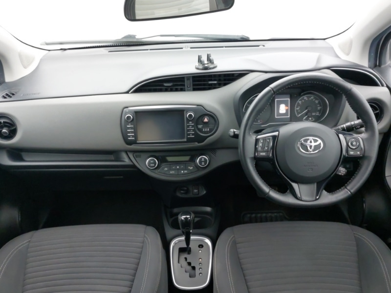 Used Toyota Yaris 2020 for sale - 76855576: Photo 2