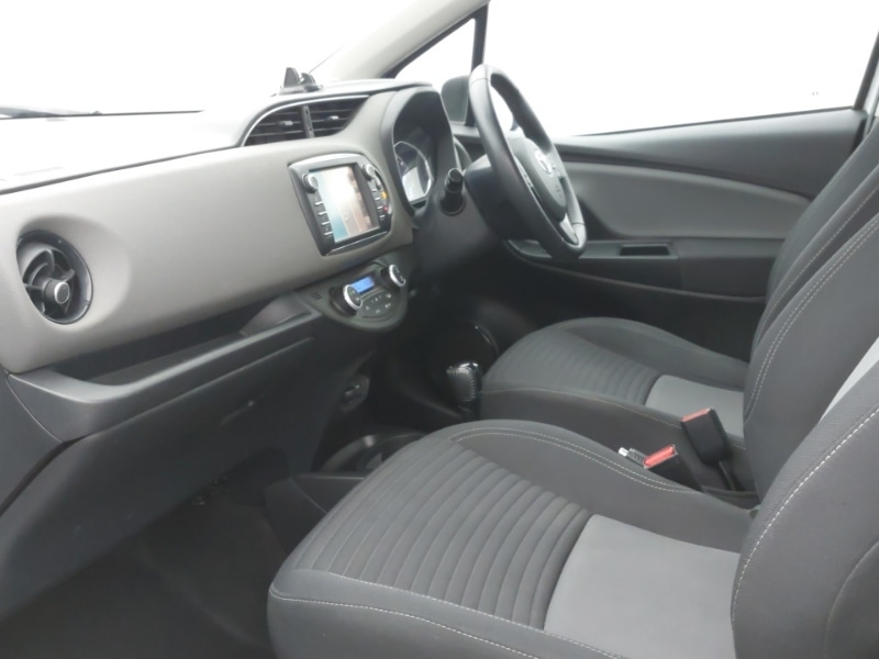 Used Toyota Yaris 2020 for sale - 76855576: Photo 5