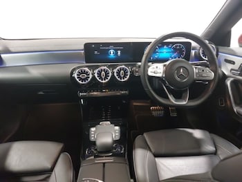 Used Mercedes-Benz CLA 2020 for sale - 76301287: Photo 2