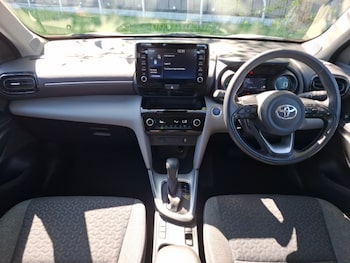 Used Toyota Yaris Cross 2022 for sale - 78369890: Photo