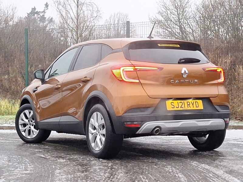 Used Renault Captur 2021 for sale - 77985800: Photo 3