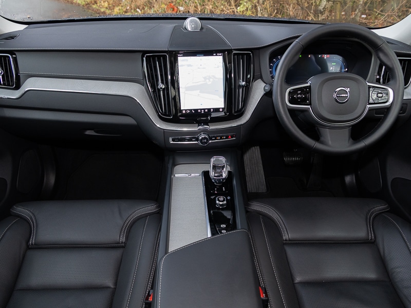 Used Volvo XC60 2025 for sale - 77645142: Photo 2