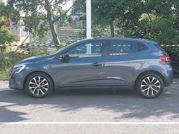 Used Renault Clio 2023 for sale - 79505343: Photo