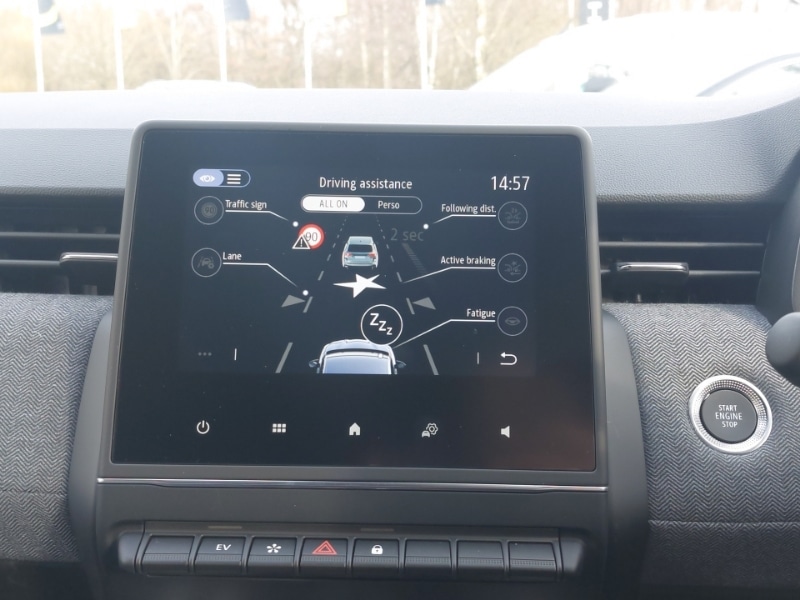 Used Renault Clio 2025 for sale - 78066426: Photo 11