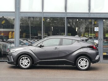Used Toyota C-HR 2023 for sale - 78491227: Photo
