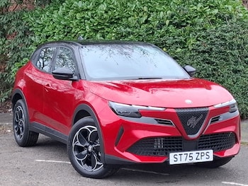 Used Alfa Romeo Junior 2025 for sale - 78302880: Photo