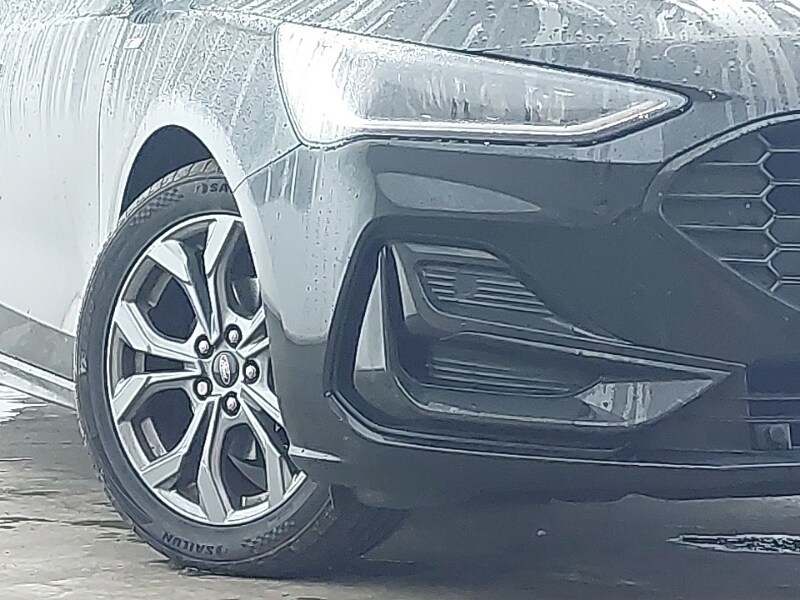 Used Ford Focus 2023 for sale - 76932809: Photo 9