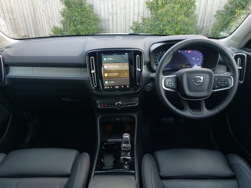 Used Volvo XC40 2024 for sale - 77786838: Photo 2