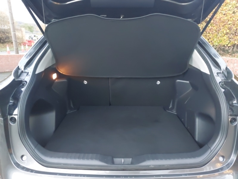 Used Toyota Yaris Cross 2024 for sale - 76483407: Photo 8