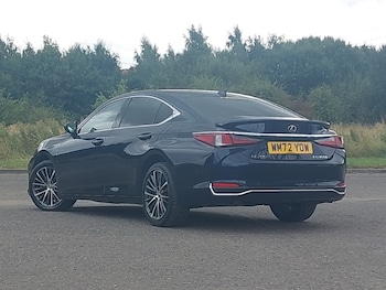 Used Lexus ES 2023 for sale - 76600286: Photo