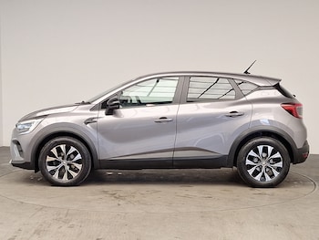 Used Renault Captur 2023 for sale - 79447073: Photo