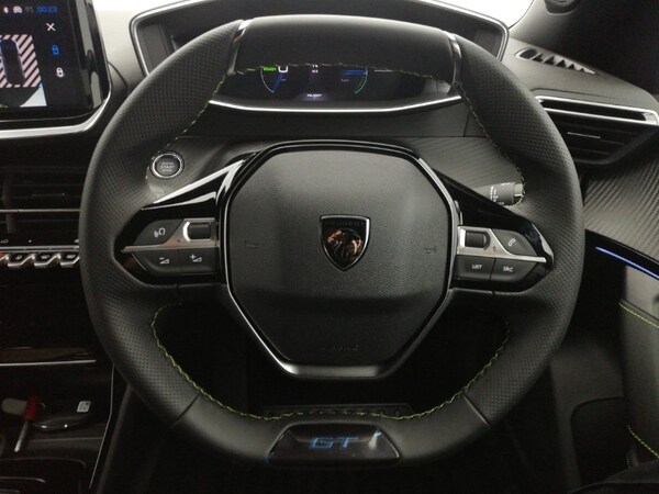 Used Peugeot 2008 2025 for sale - 76212817: Photo 11