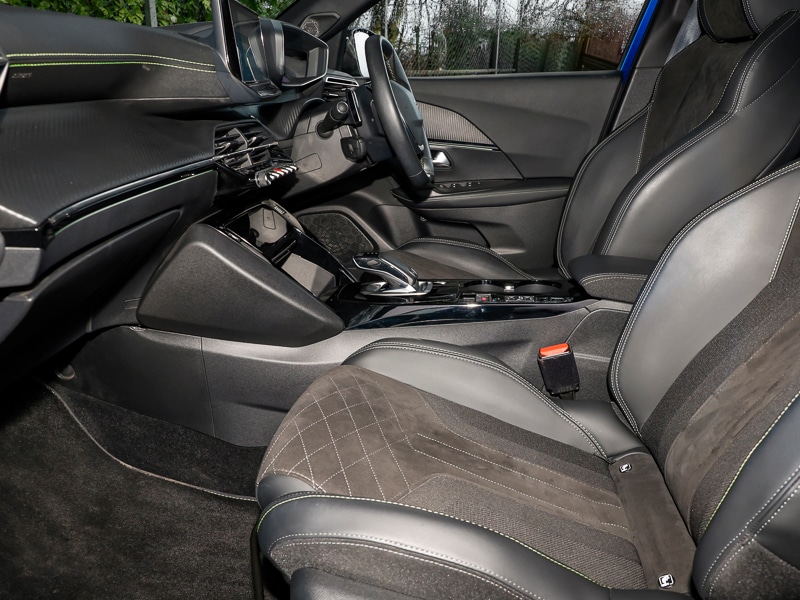 Used Peugeot 2008 2022 for sale - 76823153: Photo 2