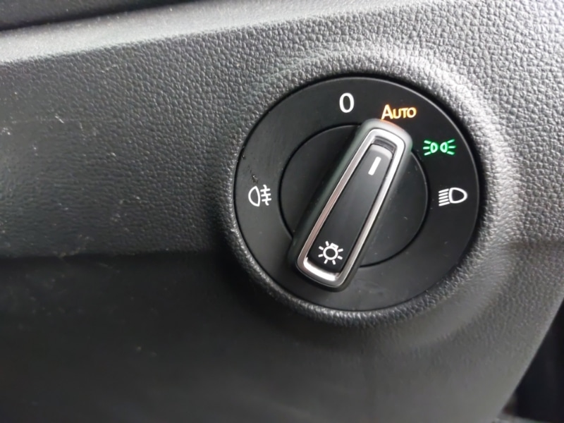 Used Volkswagen T-Roc 2022 for sale - 77304642: Photo 10