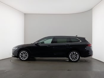 Used Skoda Superb 2024 for sale - 76664143: Photo