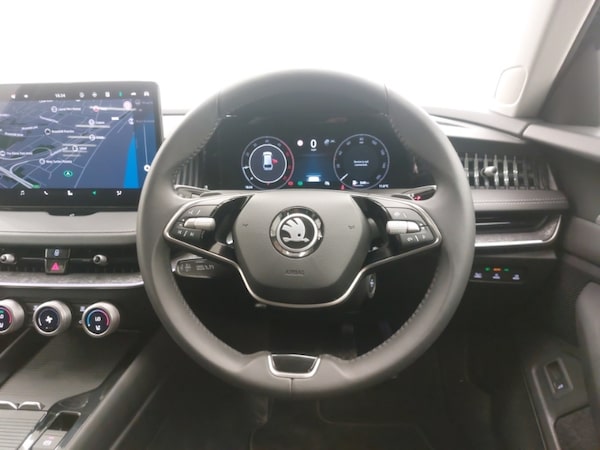 Used Skoda Superb 2024 for sale - 76233167: Photo 7