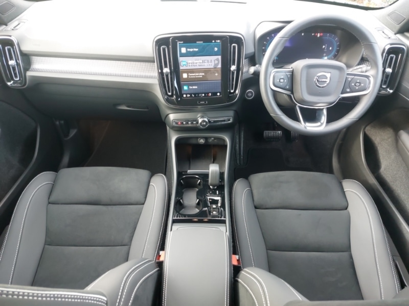 Used Volvo XC40 2024 for sale - 77142861: Photo 2