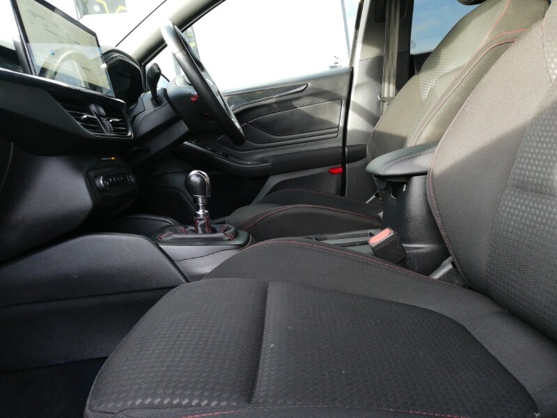 Used Ford Focus 2023 for sale - 77949307: Photo 5