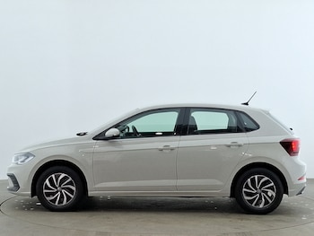 Used Volkswagen Polo 2023 for sale - 77325502: Photo