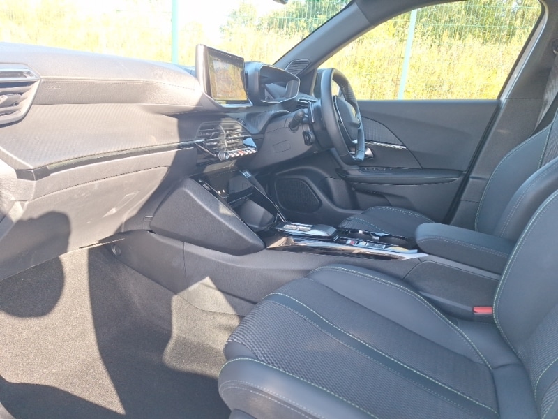 Used Peugeot 2008 2024 for sale - 77058137: Photo 5